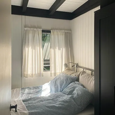 An Undisturbed 60s Summer House Close To The Sea
