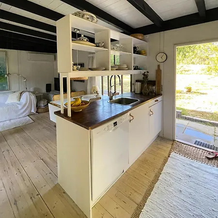An Undisturbed 60s Summer House Close To The Sea Casa vacanze
