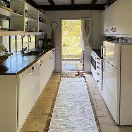 An Undisturbed 60s Summer House Close To The Sea *