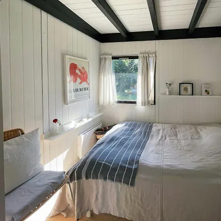 An Undisturbed 60s Summer House Close To The Sea